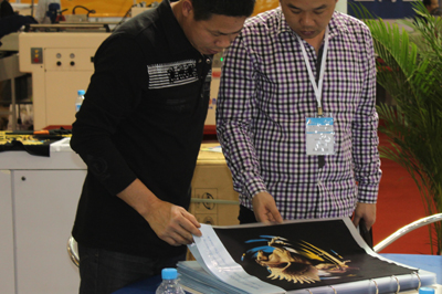 ��ɫ�����޼�ȩ��Ⱦ