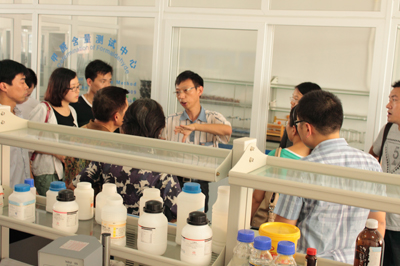 学员参观巴藤南理质量控制中心