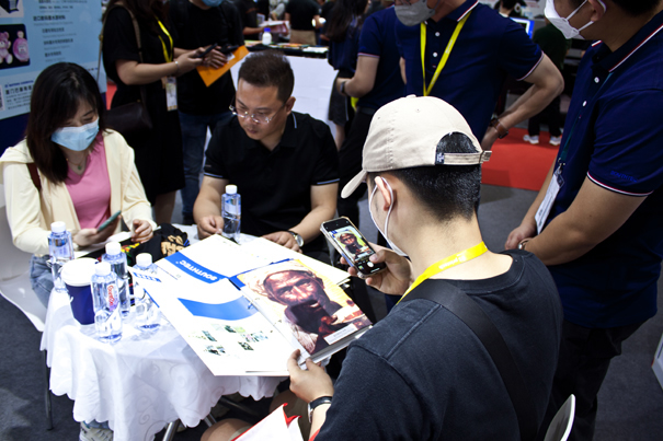 龟裂数码印花材料